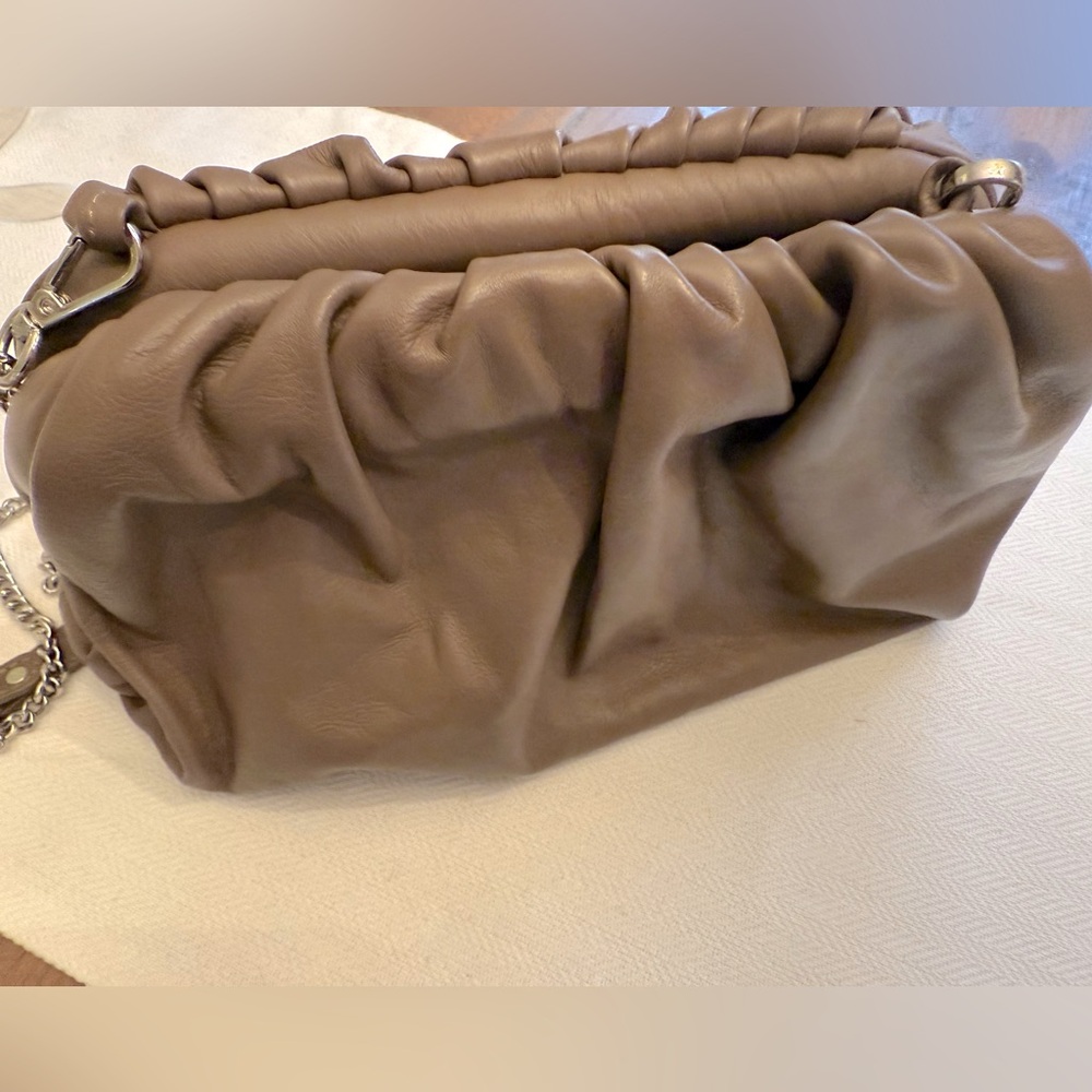 UNICA! Firenze Vera Pelle Taupe Leather Pouch/Crossbody hinge bag - Picture 2 of 7